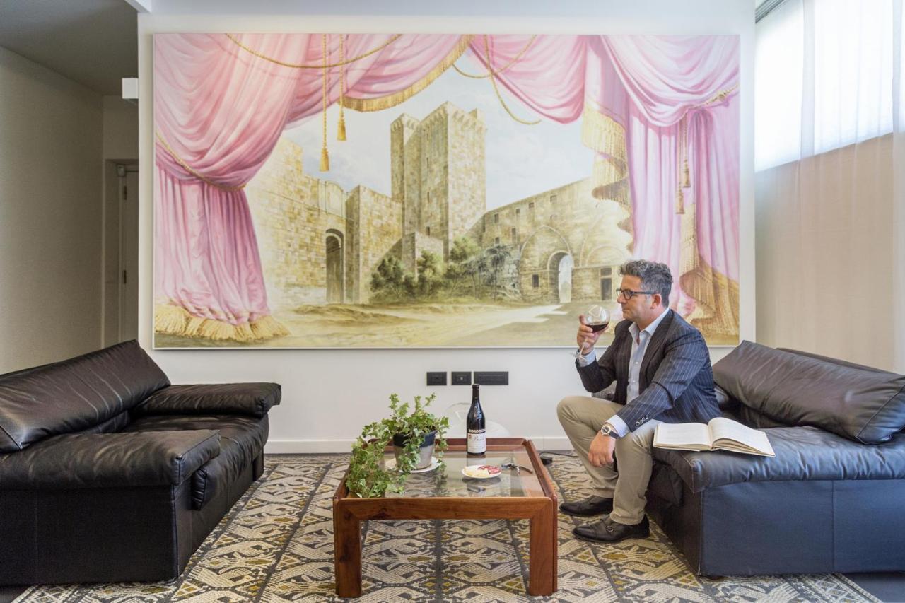 Foyer Rooms & Suites Affittacamere 卡利亚里 外观 照片