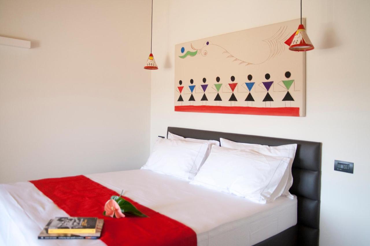 Foyer Rooms & Suites Affittacamere 卡利亚里 外观 照片