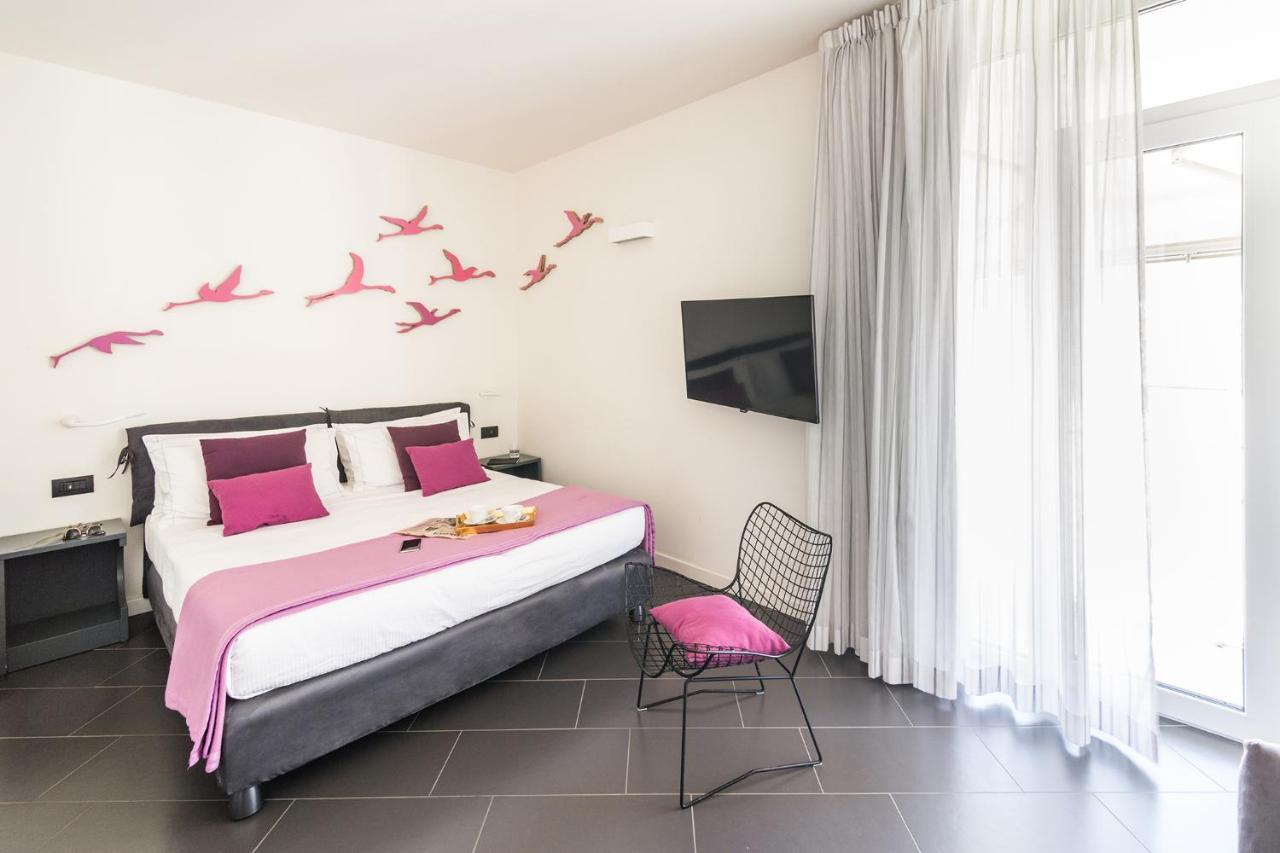 Foyer Rooms & Suites Affittacamere 卡利亚里 外观 照片