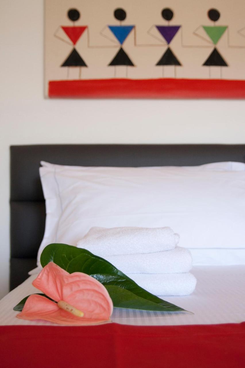 Foyer Rooms & Suites Affittacamere 卡利亚里 外观 照片