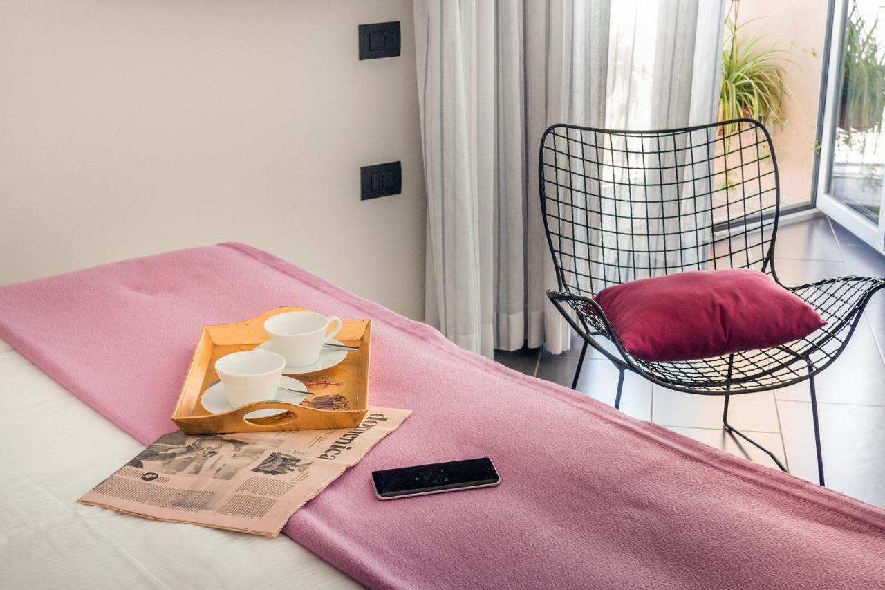 Foyer Rooms & Suites Affittacamere 卡利亚里 外观 照片