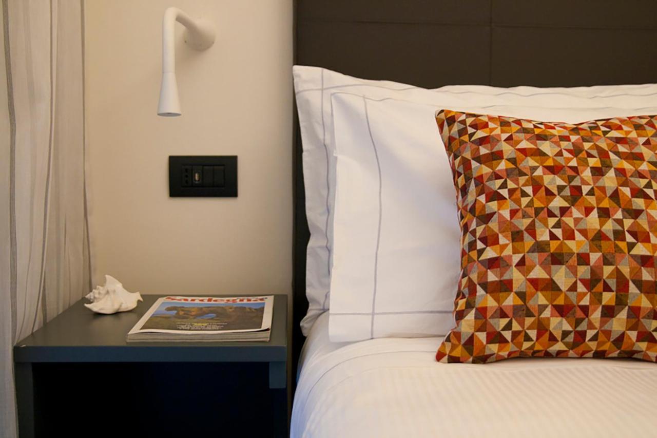 Foyer Rooms & Suites Affittacamere 卡利亚里 外观 照片