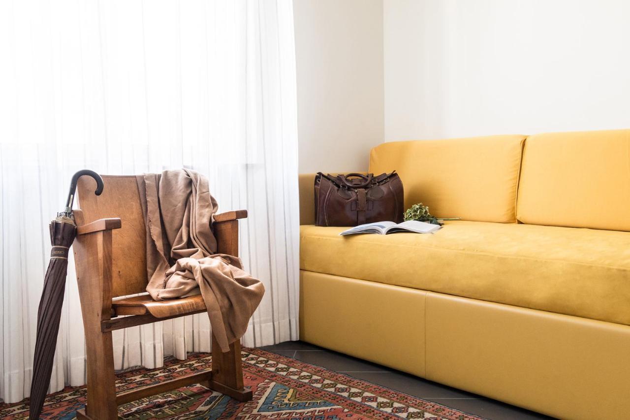 Foyer Rooms & Suites Affittacamere 卡利亚里 外观 照片