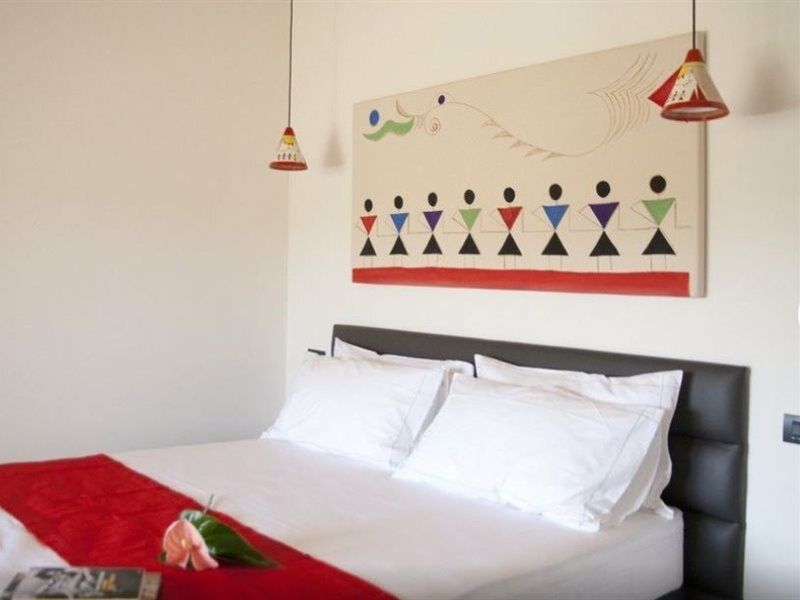 Foyer Rooms & Suites Affittacamere 卡利亚里 外观 照片